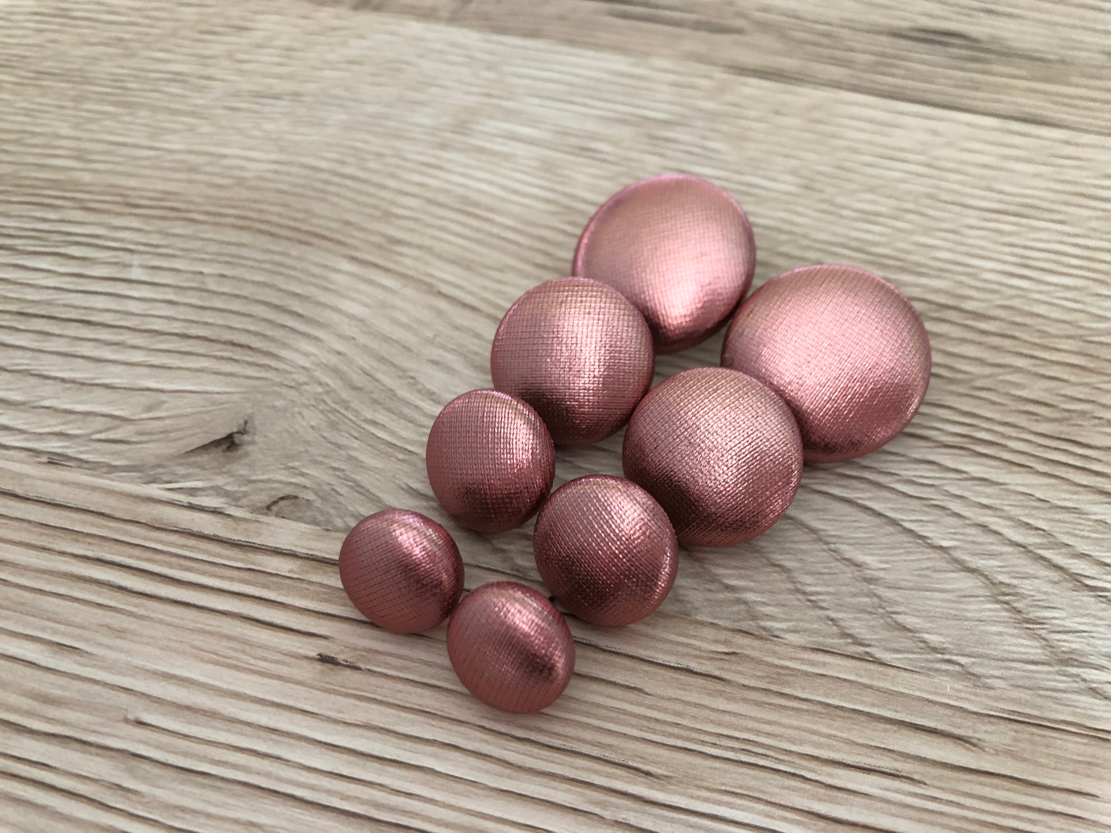 True-Rose Metallic Fabric Studs