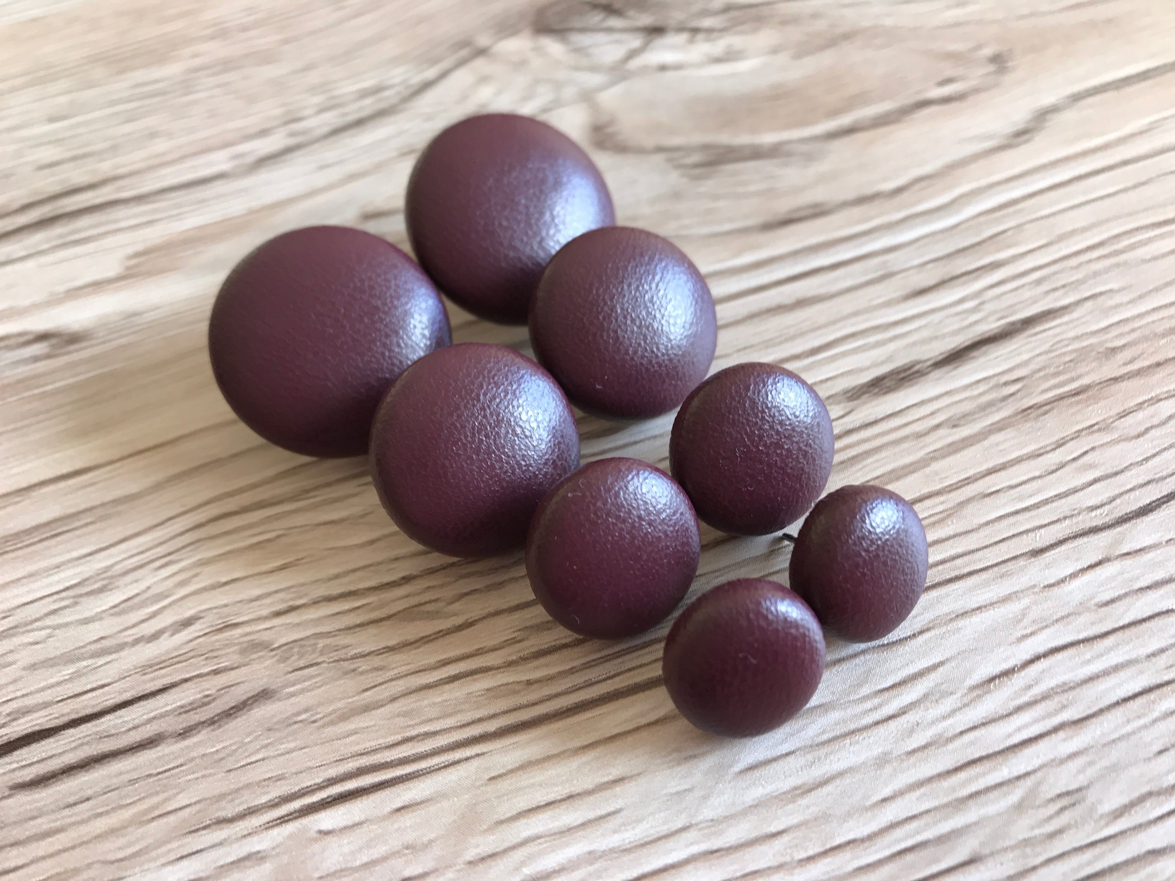 Mahogany Leatherette Fabric Studs